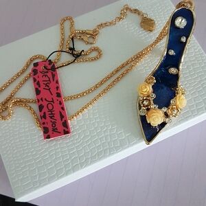 Betsy Johnson necklace